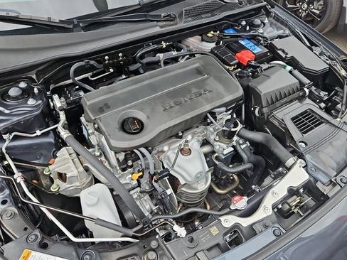 Used 2025 Honda Civic LX image 32