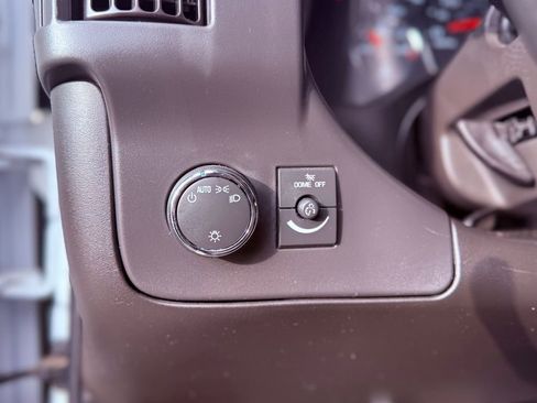 Used 2025 Chevrolet Express 3500 LT w/ LT Preferred Equipment Group image 17