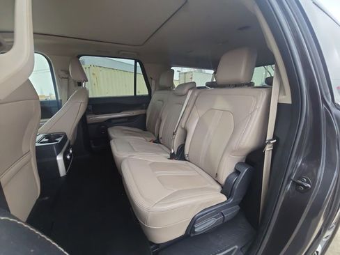 Used 2024 Ford Expedition Max Limited image 19
