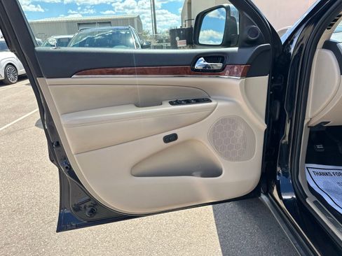 Used 2011 Jeep Grand Cherokee Limited AWD/4WD image 16