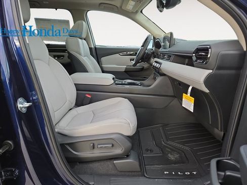 New 2025 Honda Pilot Touring image 36