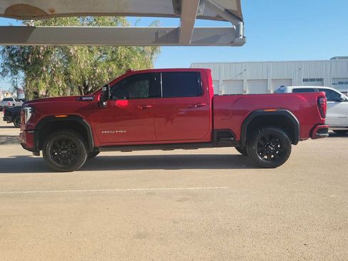 Used 2024 GMC Sierra 2500 AT4 w/ AT4 Preferred Package AWD/4WD image 5
