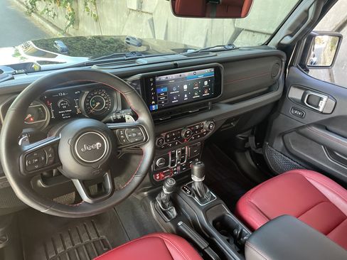 Used 2024 Jeep Wrangler Unlimited Rubicon 392 AWD/4WD image 3