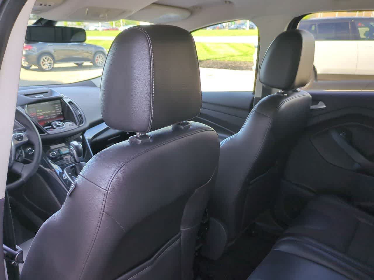 Used 2013 Ford Escape Titanium w/ Class II Trailer Tow Pkg AWD/4WD image 17