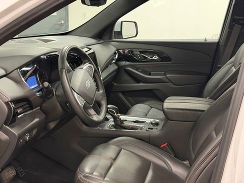 Certified 2023 Chevrolet Traverse RS w/ LPO, Floor Liner Package image 12