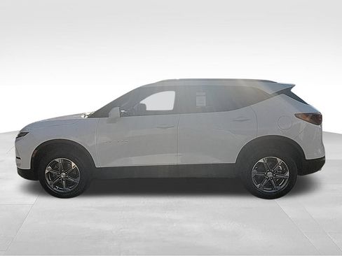Used 2024 Chevrolet Blazer LT w/ Convenience Package FWD image 5