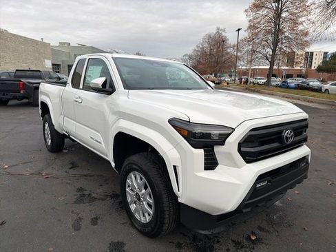 New 2026 Toyota Tacoma SR5 image 7