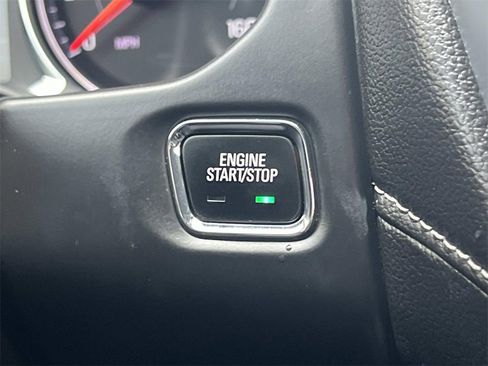 Used 2023 GMC Acadia SLE w/ Driver Convenience Package image 23