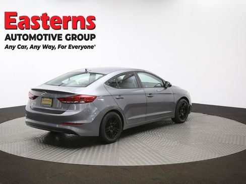 Used 2017 Hyundai Elantra SE w/ Cargo Package image 37