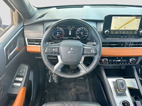 Used 2022 Mitsubishi Outlander SEL image 23
