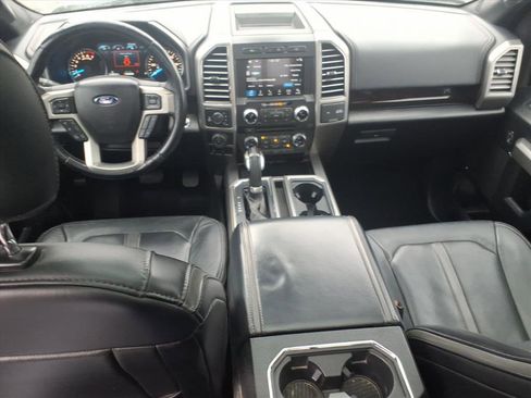 Used 2017 Ford F150 Platinum w/ Equipment Group 701A Luxury image 6