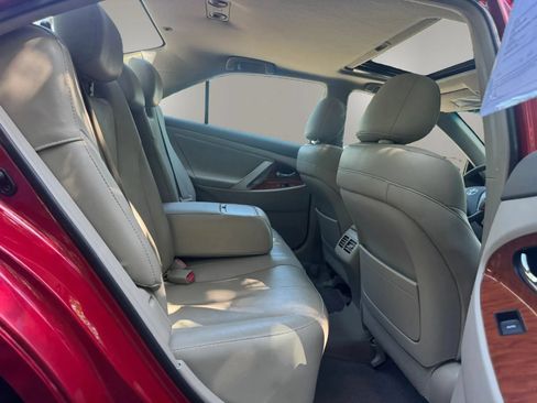 Used 2011 Toyota Camry XLE w/ SE/XLE Extra-Value Pkg FWD image 11