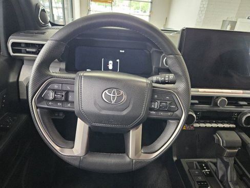 Used 2025 Toyota 4Runner Trailhunter AWD/4WD image 19