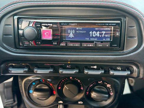 Used 2016 Alfa Romeo 4C Base w/ Convenience Group - Coupe image 22