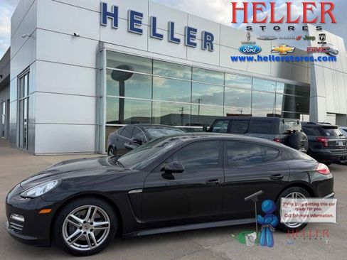 Used 2012 Porsche Panamera 4 image 1