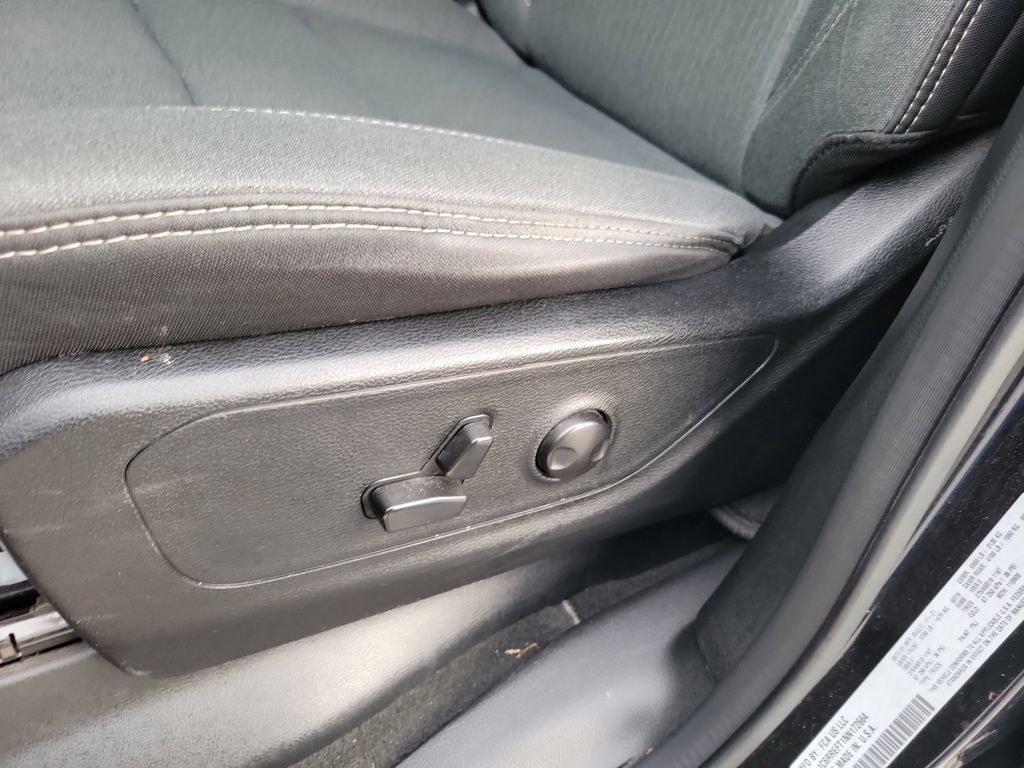 Used 2022 RAM 1500 Big Horn RWD image 14
