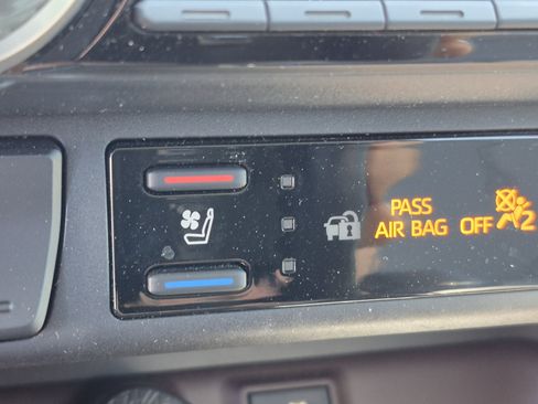 Used 2025 Toyota RAV4 Limited w/ Advanced Technology Package FWD image 33