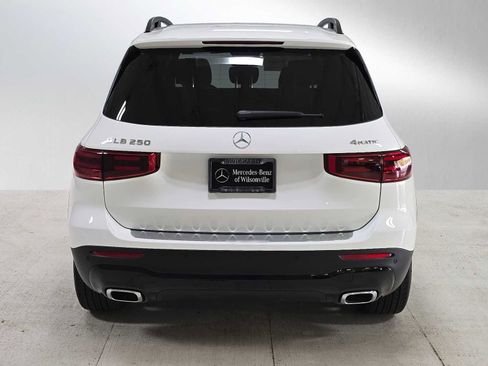 New 2026 Mercedes-Benz GLB 250 4MATIC image 4