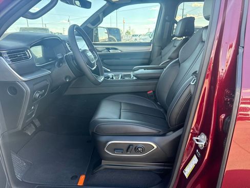 New 2026 Jeep Grand Wagoneer L Limited AWD/4WD image 24