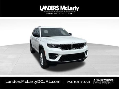 New 2026 Jeep Grand Cherokee Laredo AWD/4WD image 1
