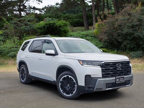 New 2026 Honda Pilot image 1