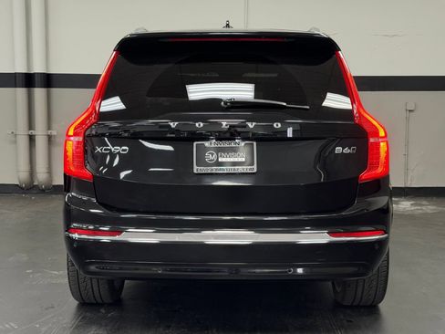 Used 2023 Volvo XC90 B6 Plus AWD/4WD image 12