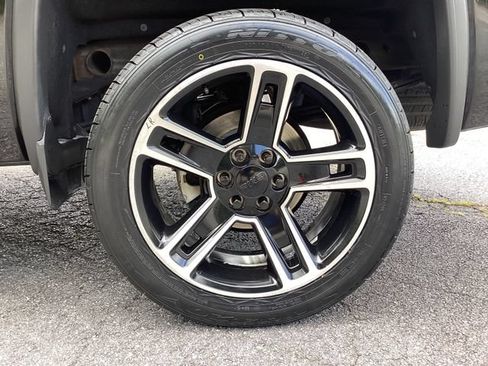 Used 2019 GMC Sierra 1500 SLE w/ Black Pack AWD/4WD image 20