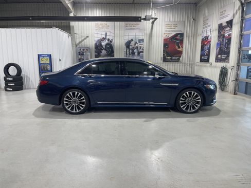 Used 2017 Lincoln Continental Reserve w/ Luxury Package AWD/4WD image 9