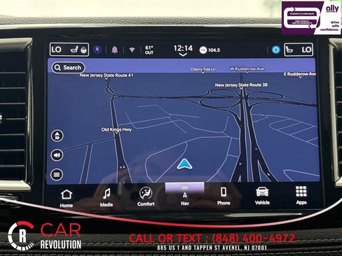 Used 2024 Chrysler Pacifica Limited FWD image 47