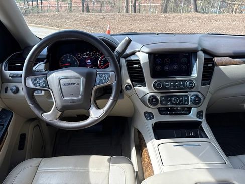 Used 2015 GMC Yukon XL Denali w/ Touring Package image 21