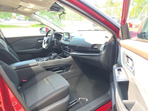 Used 2023 Nissan Rogue SV AWD/4WD image 13