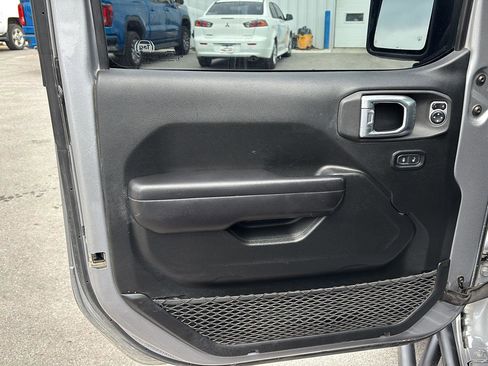 Used 2021 Jeep Wrangler Unlimited Rubicon w/ LED Lighting Group image 15