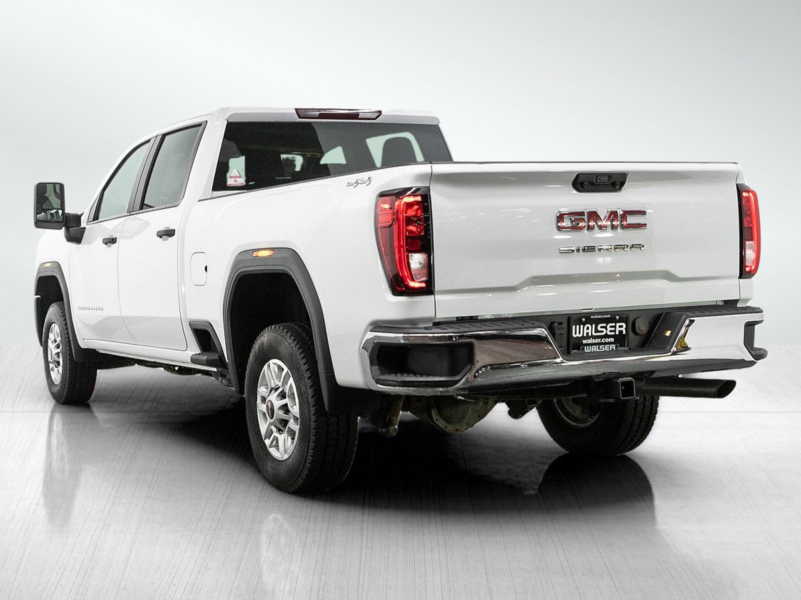 Used 2025 GMC Sierra 2500 Pro w/ Convenience Package AWD/4WD image 3