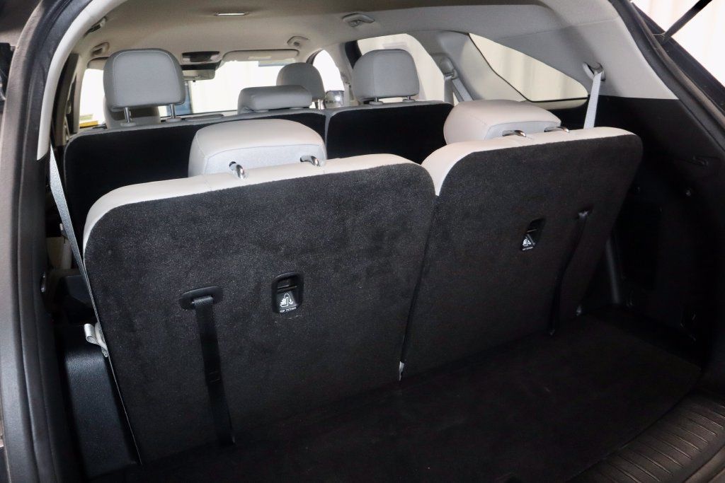 Used 2022 Kia Sorento S FWD image 16