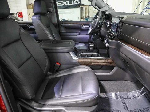 Used 2022 GMC Sierra 1500 Elevation w/ Elevation Premium Package image 16