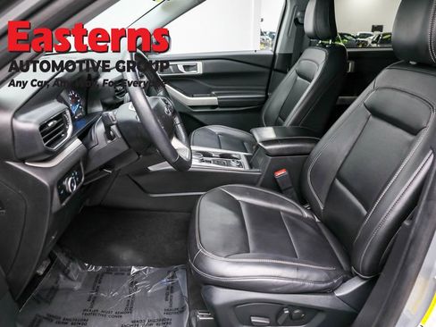 Used 2023 Ford Explorer XLT w/ Equipment Group 202A image 14