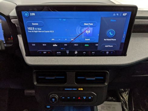 New 2026 Ford Maverick XLT AWD/4WD image 3