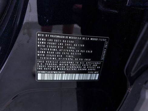 Used 2023 Volkswagen Tiguan SE AWD/4WD image 36