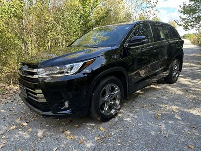 Used 2017 Toyota Highlander Limited Platinum