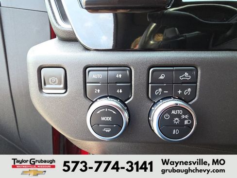 Used 2023 GMC Sierra 1500 SLT w/ SLT Premium Plus Package AWD/4WD image 22