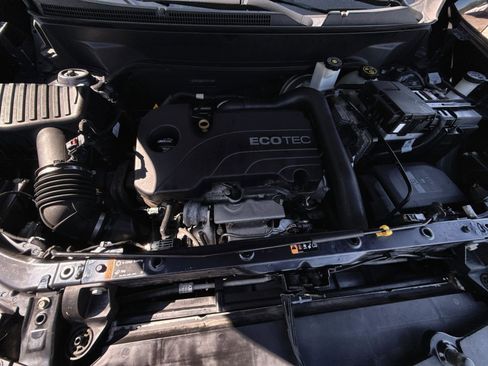 Used 2018 Chevrolet Equinox LT FWD image 27