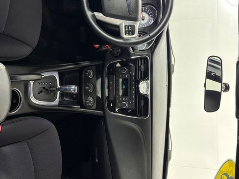 Used 2013 Chrysler 200 Touring FWD image 23