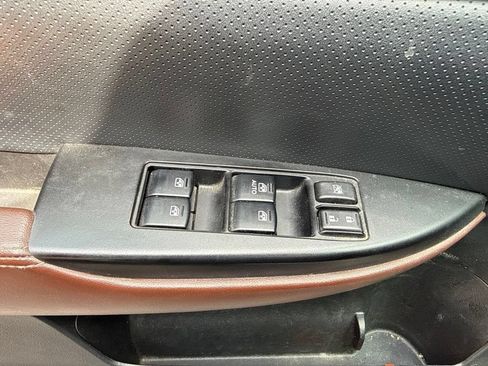 Used 2013 Subaru Outback 3.6R Limited AWD/4WD image 28