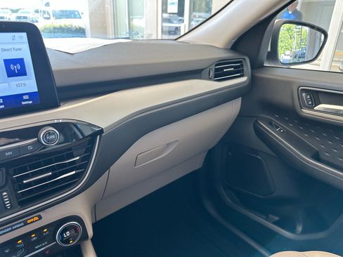 Certified 2020 Ford Escape SEL FWD image 29