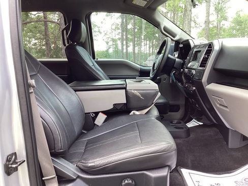 Used 2016 Ford F150 XLT AWD/4WD image 22