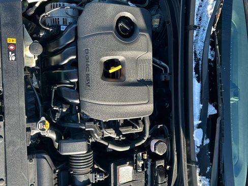 Used 2020 Hyundai Elantra SE image 24