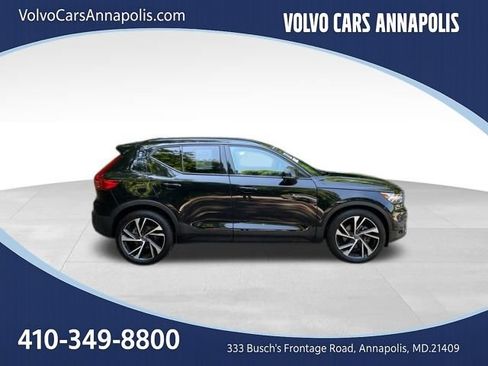 Certified 2022 Volvo XC40 T5 R-Design AWD/4WD image 8