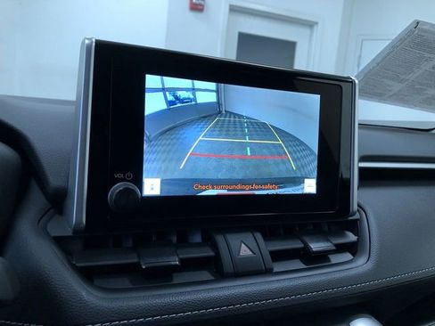 Certified 2025 Toyota RAV4 LE AWD/4WD image 27