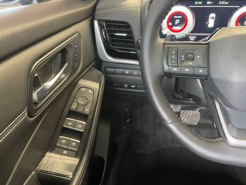 Certified 2025 Nissan Rogue SL w/ SL Premium Package FWD image 13