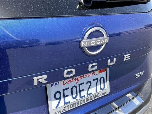 Used 2023 Nissan Rogue SV FWD image 31